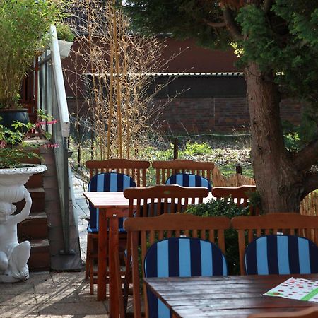 Hotellerie Gasthaus Schubert Garbsen Buitenkant foto