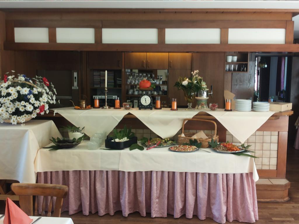 Hotellerie Gasthaus Schubert Garbsen Buitenkant foto